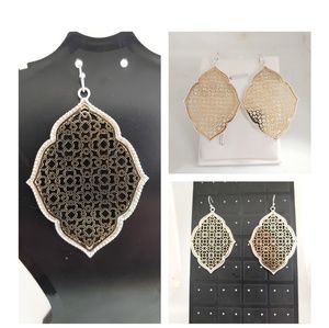 NWOT Statement earrings